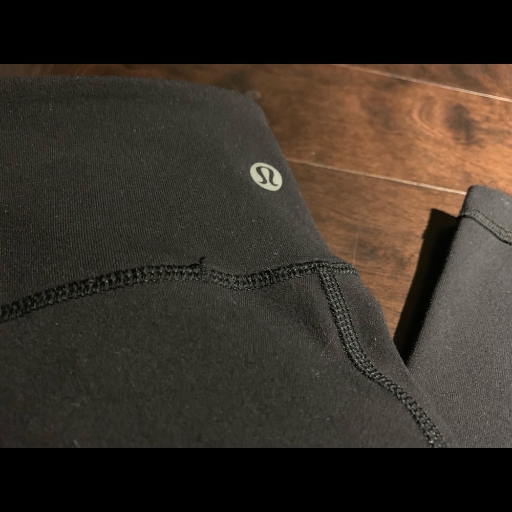 size 2 lulu lemon capri leggings!:)
